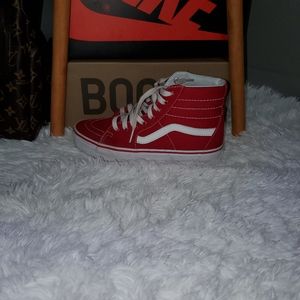 Red Van's high top size 5.5y